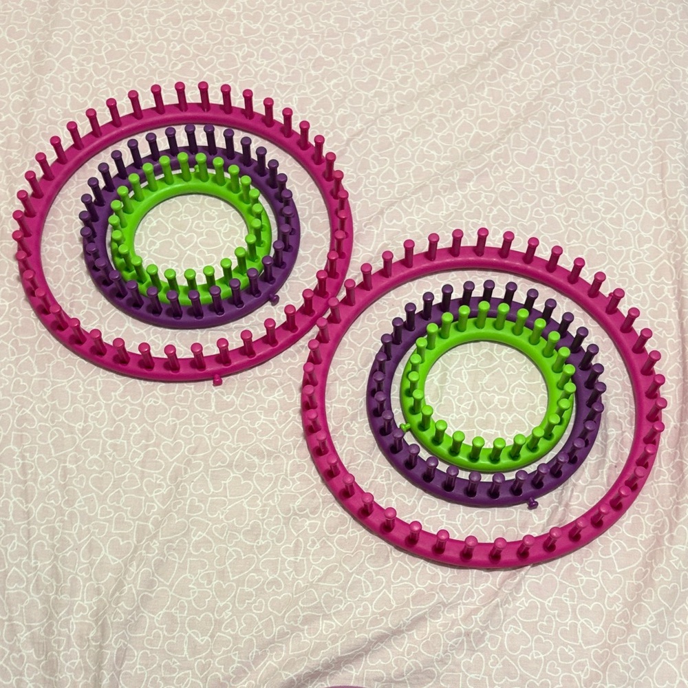Knitting Looms-2 Sets of 3 Sizes/Colours
